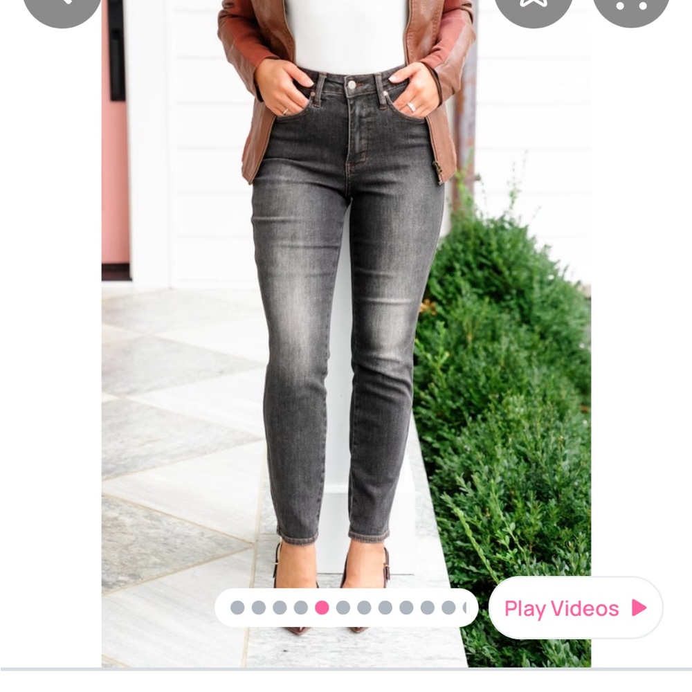 NWT Judy Blue Mid-rise Slim fit Black Jeans